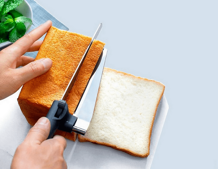 Процесс резки хлеба ножом Xiaomi Huo Hou Bread Knife HUO086 