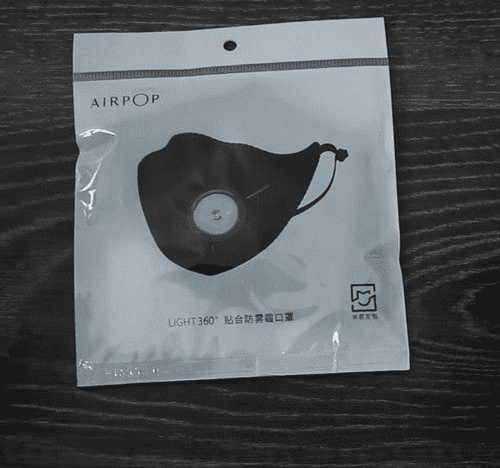 Внешний вид упаковки респиратора Xiaomi AirPOP